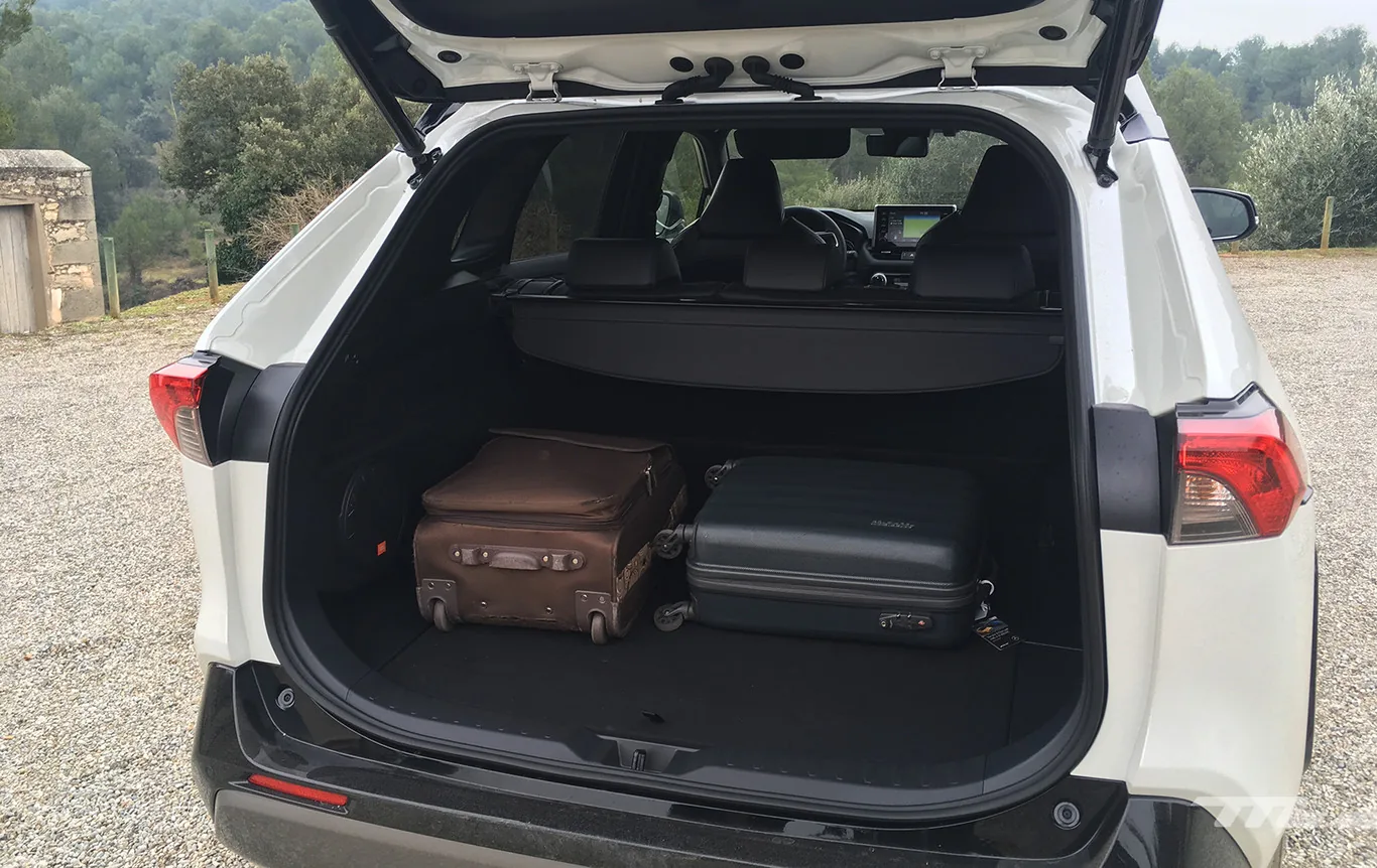 Luggage space